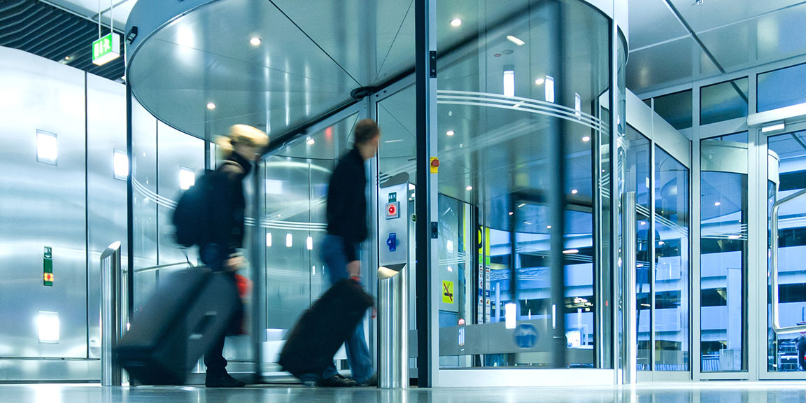 Fluchttürverriegelungen liefert SCEL-SYSTEMS